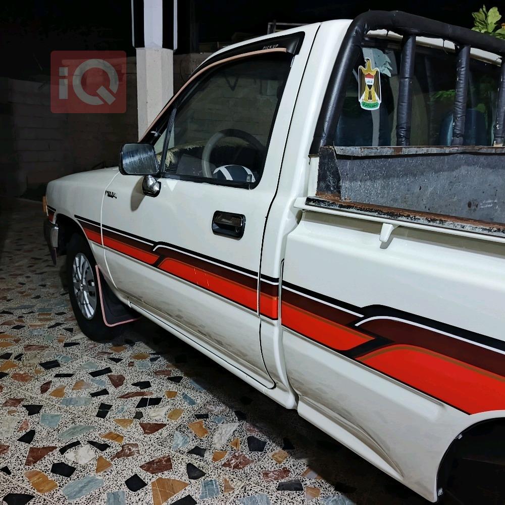 تويوتا هايلوكس